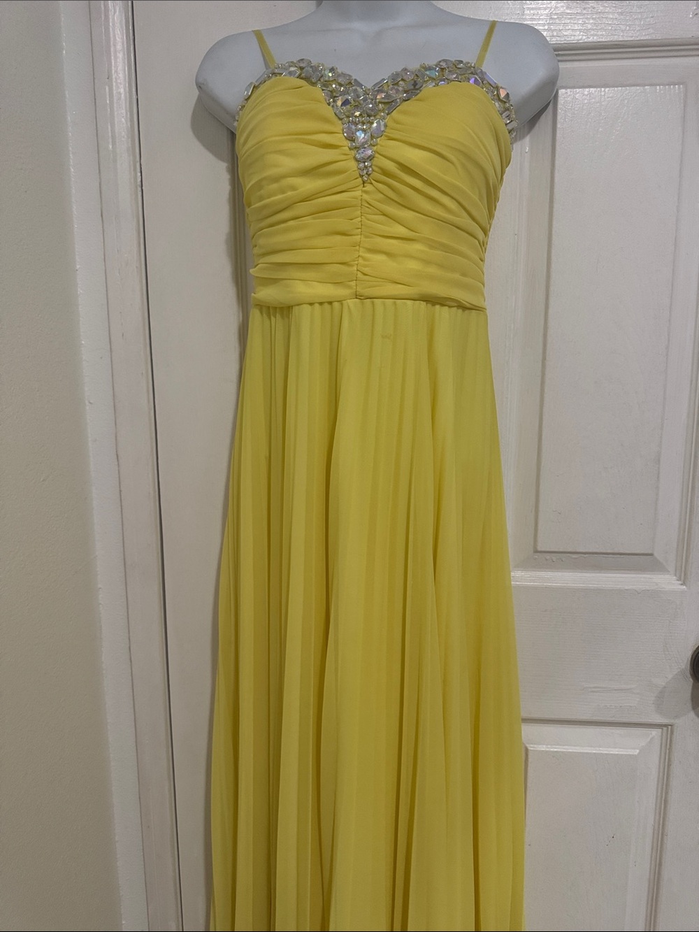 Yellow Beaded Chiffon Evening Dress - Brand Unspecified size